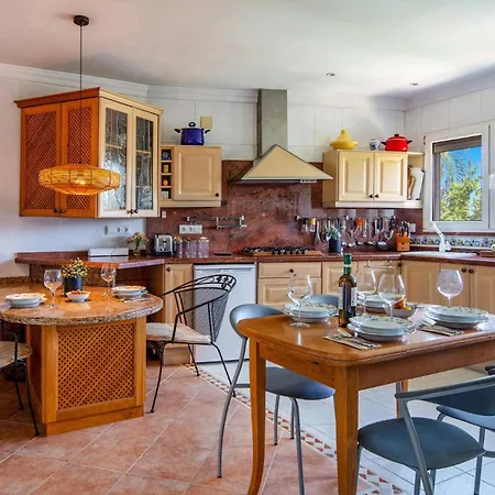 Murales By Вилла